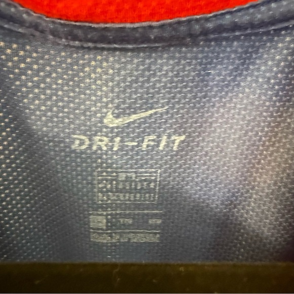 Nike Men's Philadelphia Phillies Legacy Raglan Red and Blue Polo Shirt - Picture 5 of 7